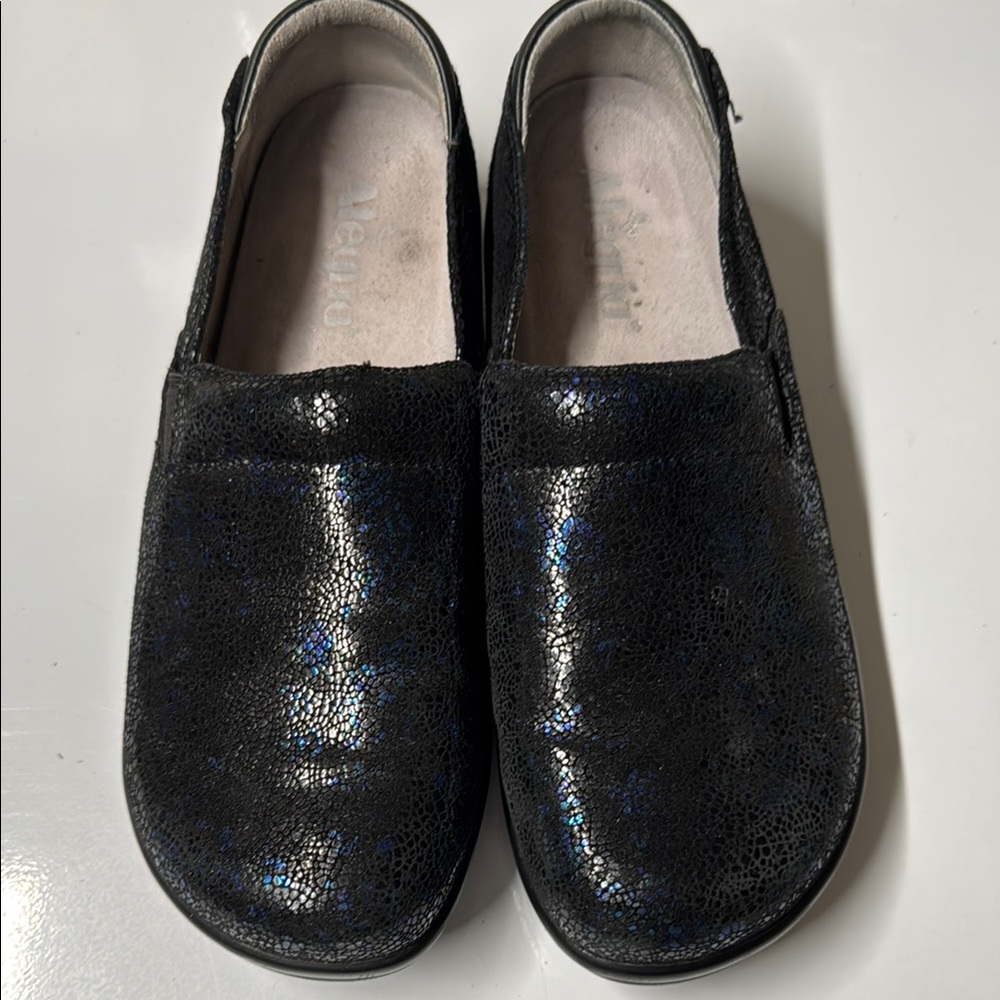 📌Alegria Size 39 Oily Black Shoes